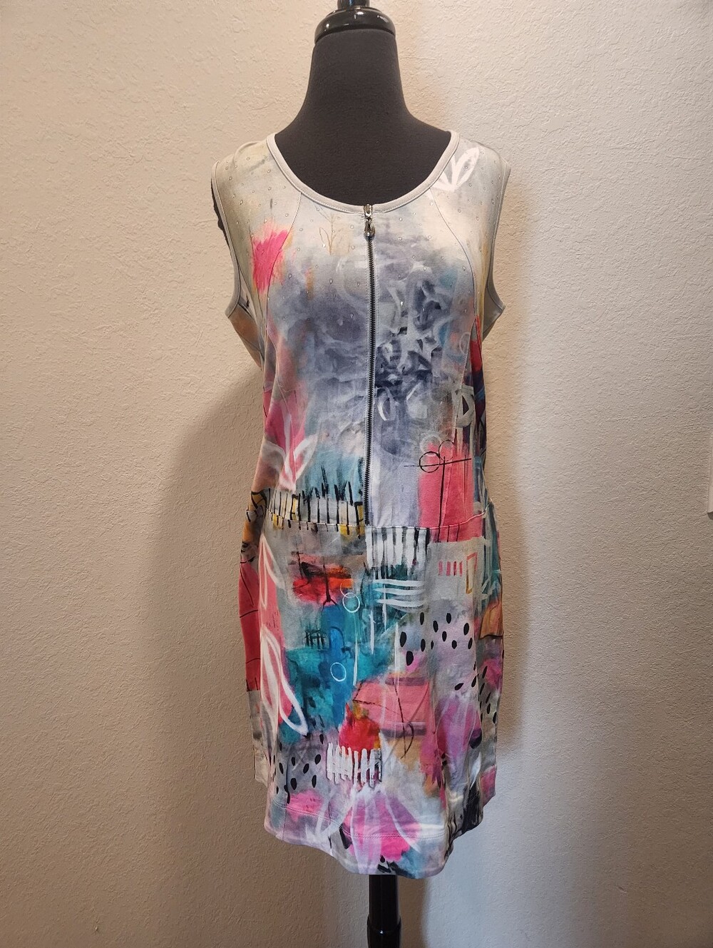 Abstract Print Sleeveless Mini Dress in White Multi